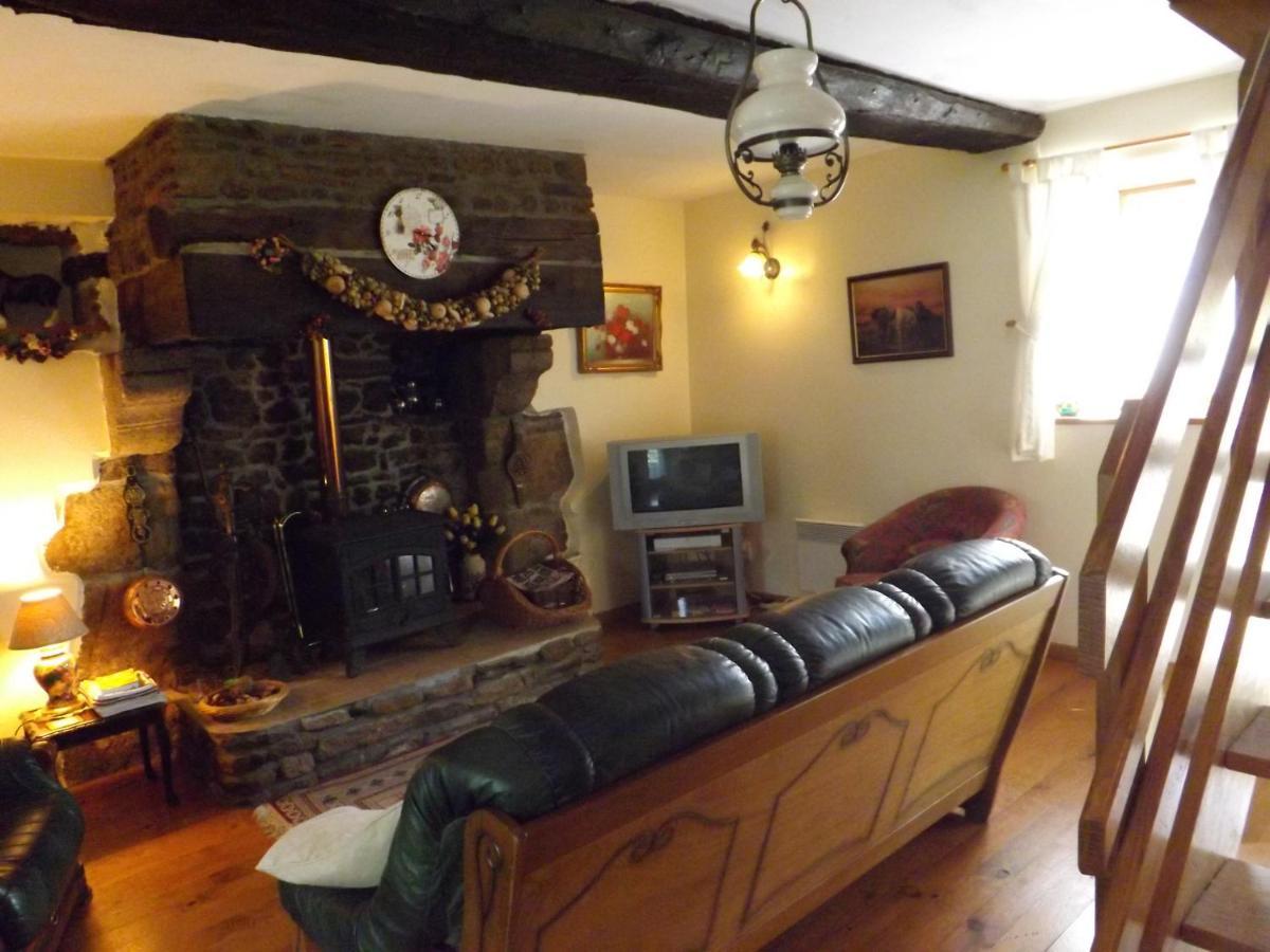 Beautiful 3-Bed Cottage In Passais-Villages Saint-Simeon  ภายนอก รูปภาพ