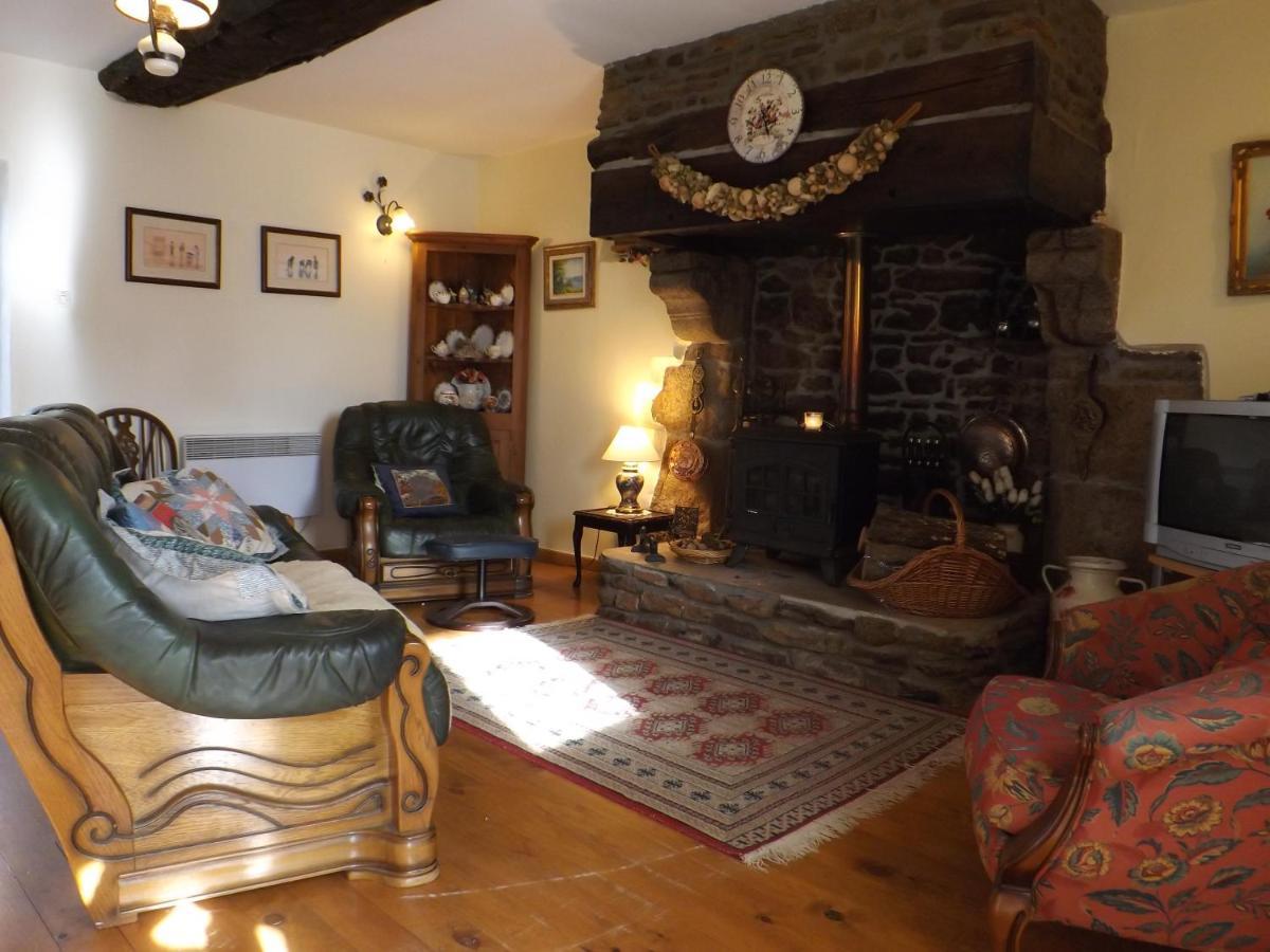 Beautiful 3-Bed Cottage In Passais-Villages Saint-Simeon  ภายนอก รูปภาพ