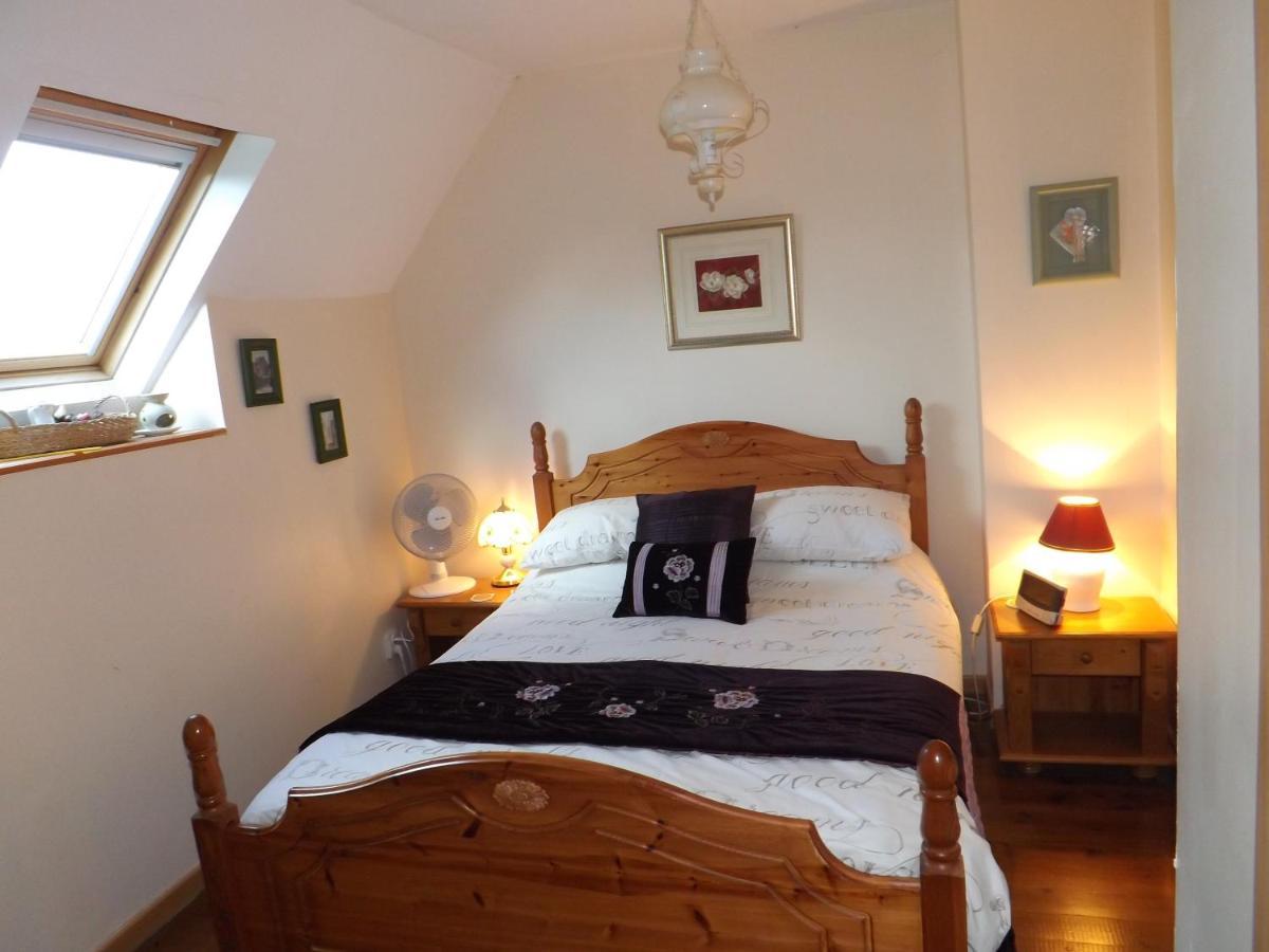 Beautiful 3-Bed Cottage In Passais-Villages Saint-Simeon  ภายนอก รูปภาพ